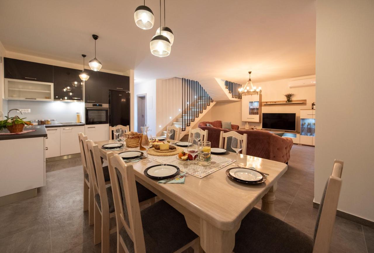 Villa Fidelissima Kaštela Екстериор снимка