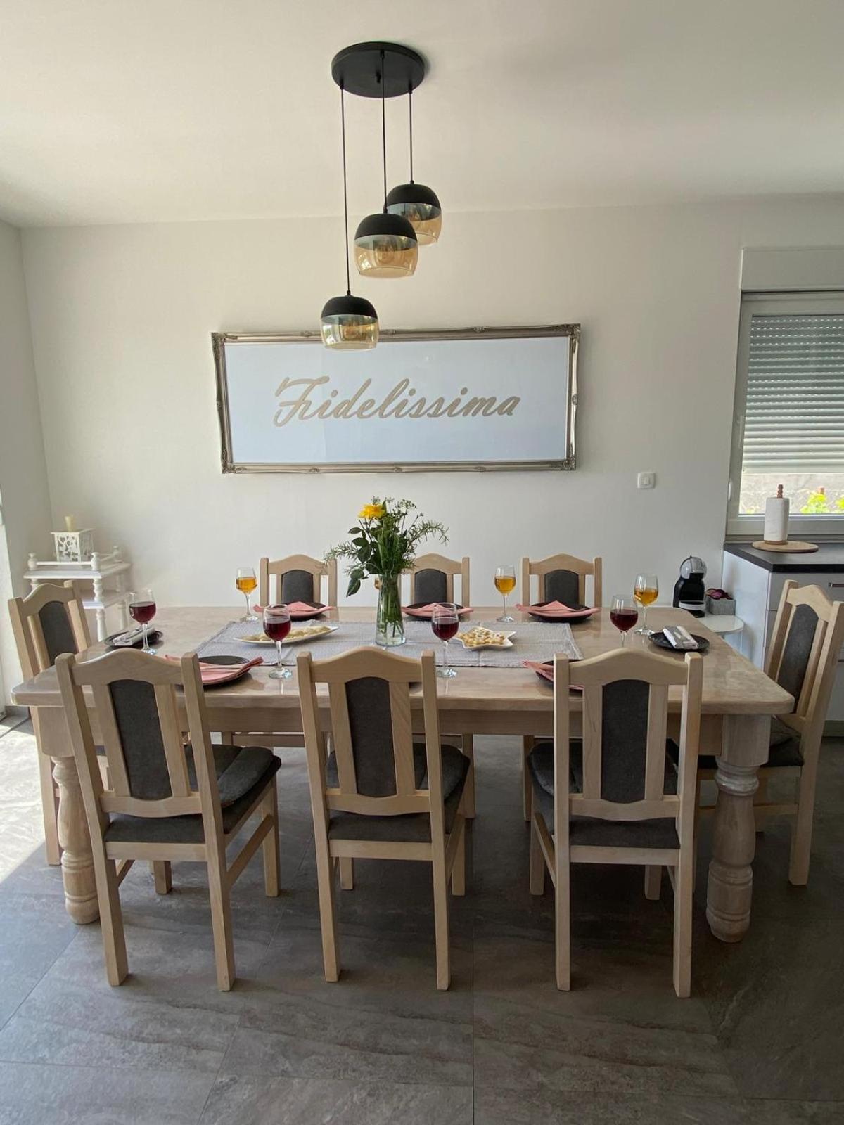 Villa Fidelissima Kaštela Екстериор снимка